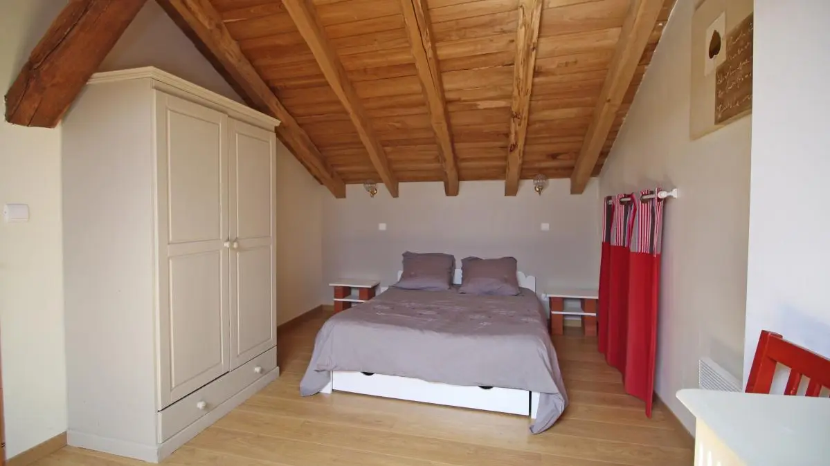 Gite  Lascaux à Saint Mathieu en Haute-Vienne (Limousin)- chambre 2 _24