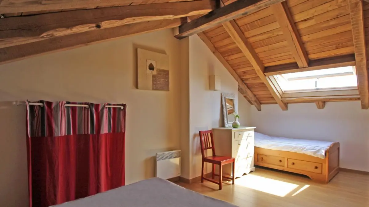 Gite  Lascaux à Saint Mathieu en Haute-Vienne (Limousin)- chambre 2 _15