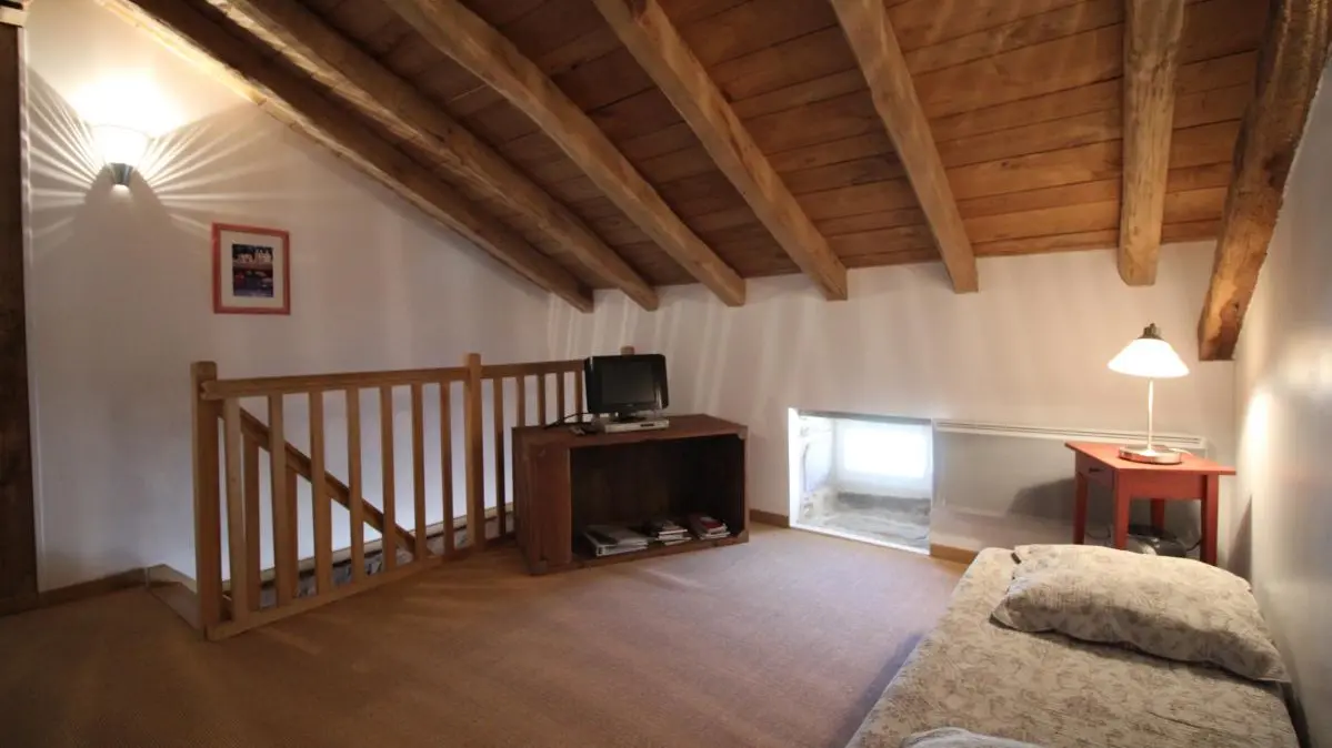 Gite  Lascaux à Saint Mathieu en Haute-Vienne (Limousin)- coin détente _22