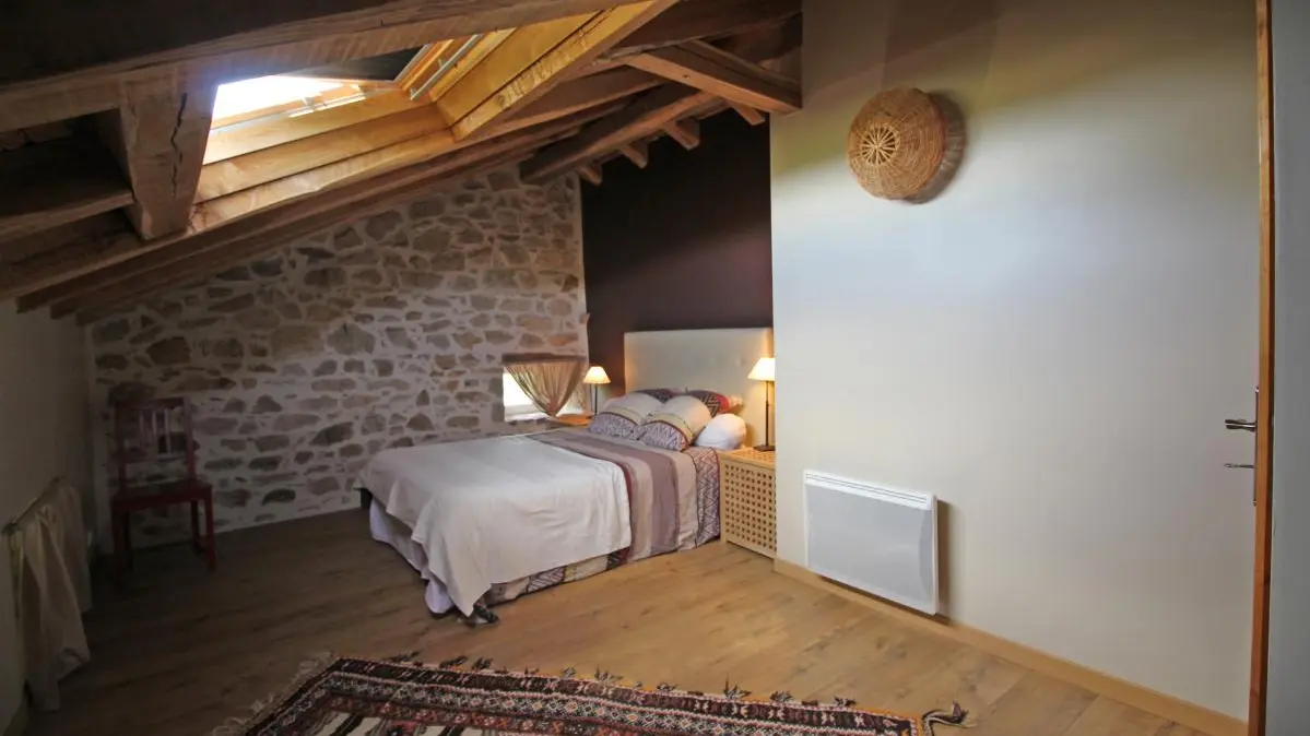 Gite  Lascaux à Saint Mathieu en Haute-Vienne (Limousin)- chambre 3 _16