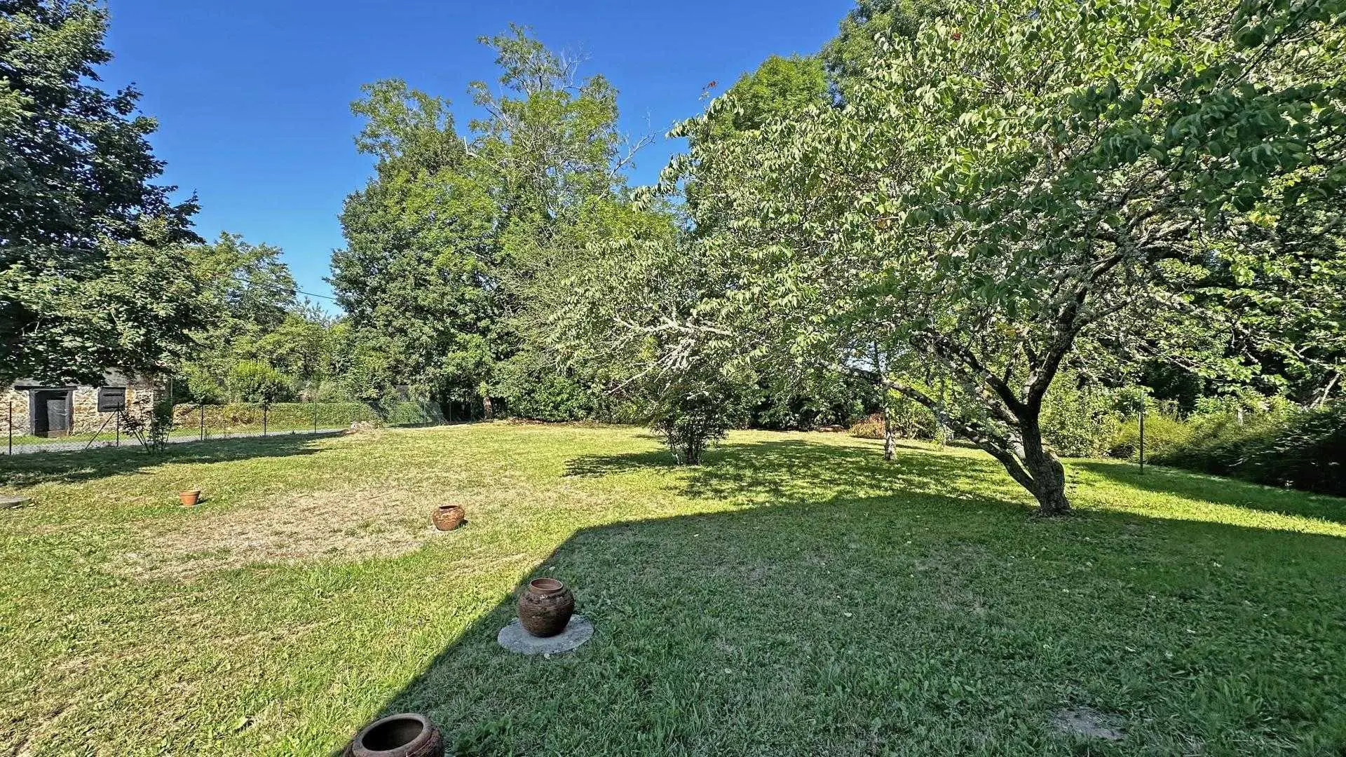 Gîte 'Neuville' à Saint-Mathieu en Haute-Vienne (Nouvelle Aquitaine)_21