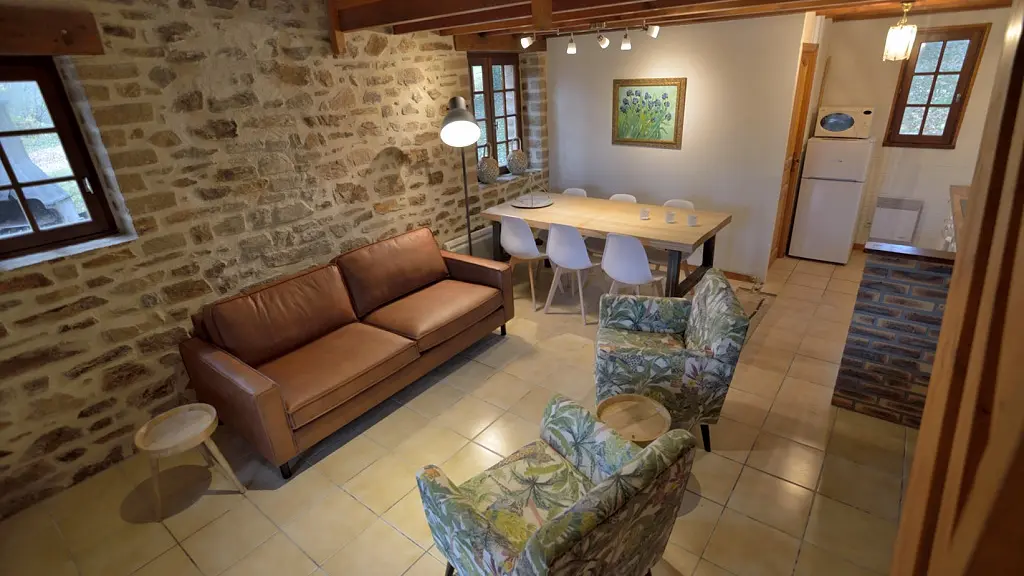 Gîte Les chênes - Le hameau de la Maridèle à Cussac en Haute-Vienne_9