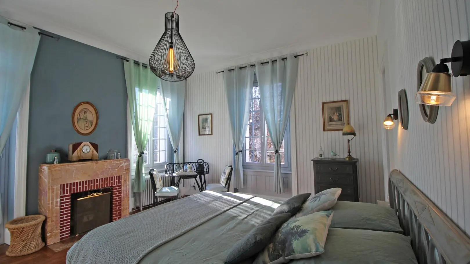 Chambre d'hôtes Au fil du temps à châlus - chambre Belle Epoque_29