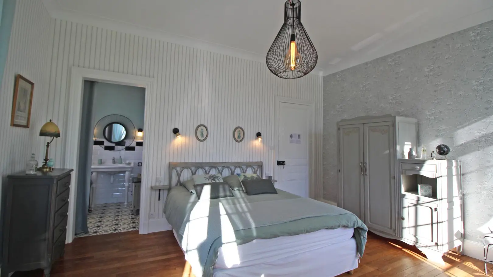 Chambre d'hôtes Au fil du temps à châlus - chambre Belle Epoque_28