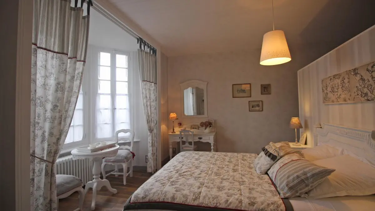Chambre d'hôtes Au fil du temps à châlus - Suite familiale_11
