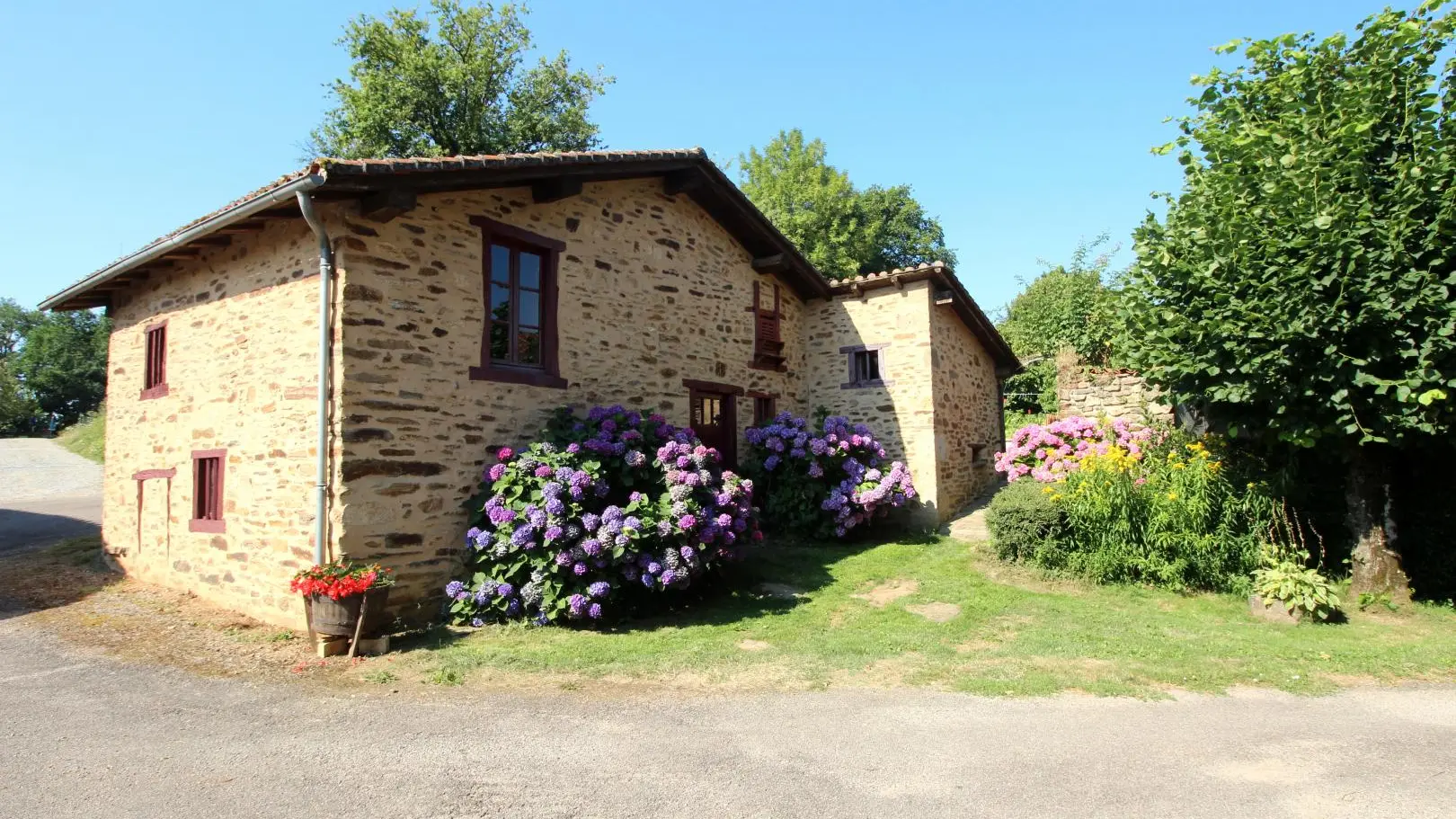 Gite Le Bourg à Chaillac Sur Vienne en Haute-Vienne (Nouvelle Aquitaine)_1