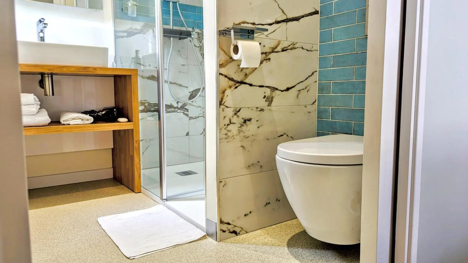 Salle de bain suite EN EAUX DOUCES au COTTAGE LIMOUSIN_21