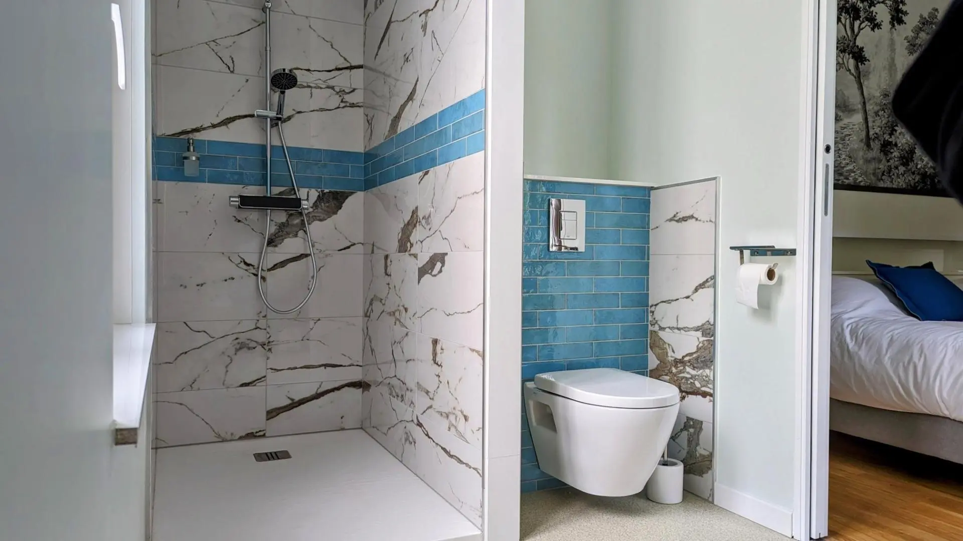 Salle de bain de la suite LES PAGAIES Le Cottage Limousin_17