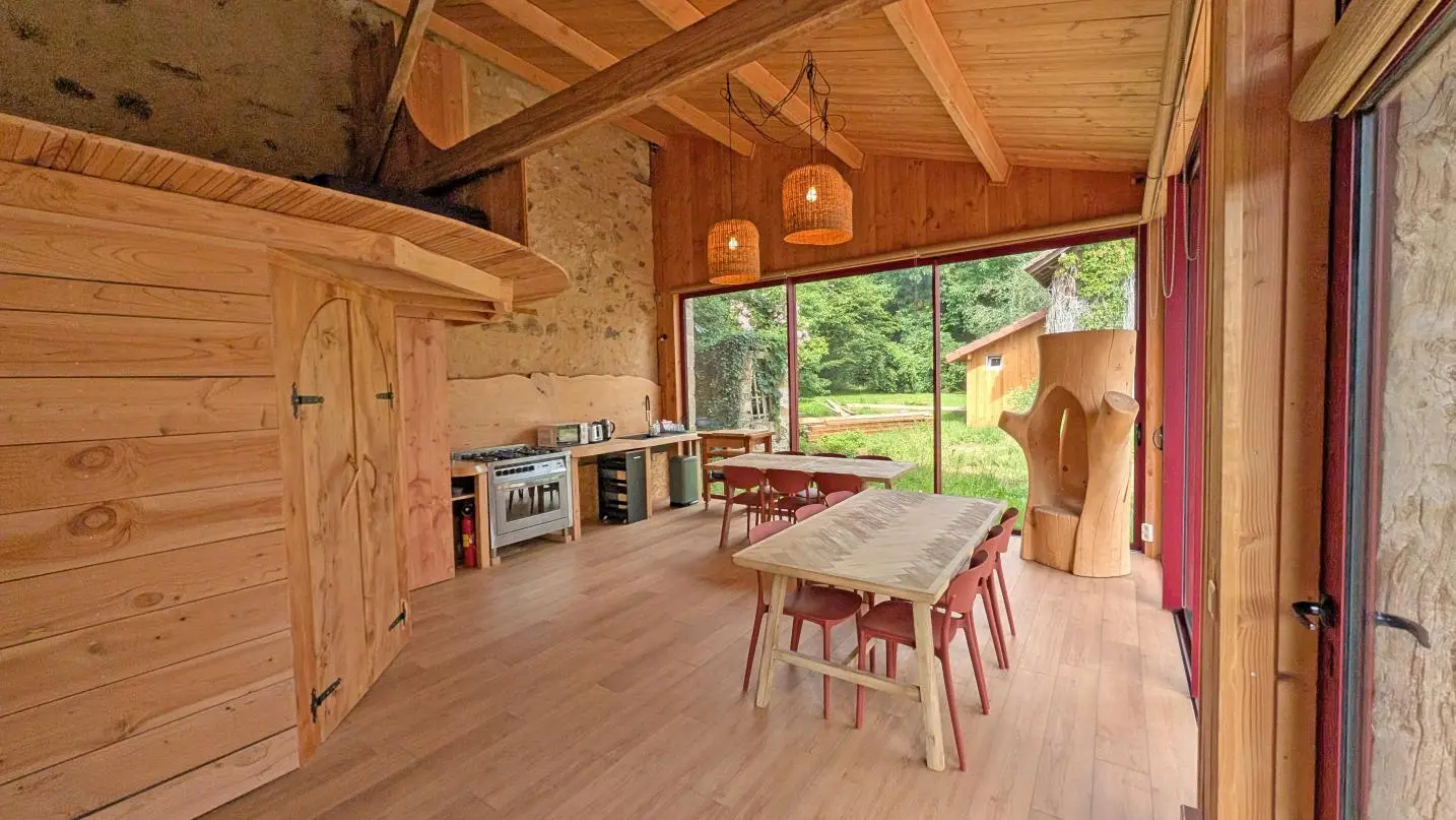 Gîte 'Bois et Lumière' à Saint Cyr en Haute-Vienne (Nouvelle Aquitaine)_16