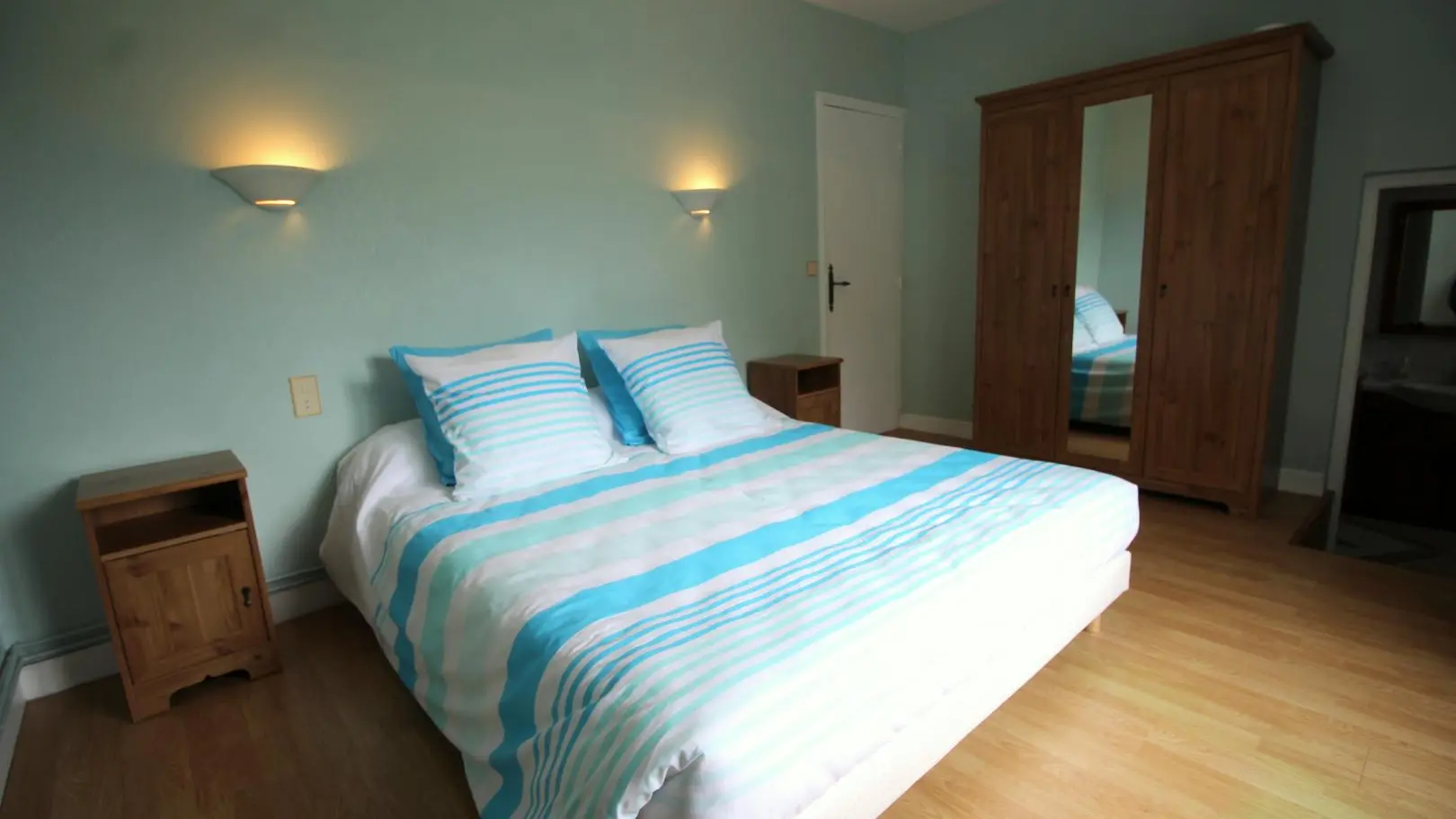 Gite Libellules et papillons à Saint Laurent Sur Gorre en Haute-Vienne (Limousin)_11