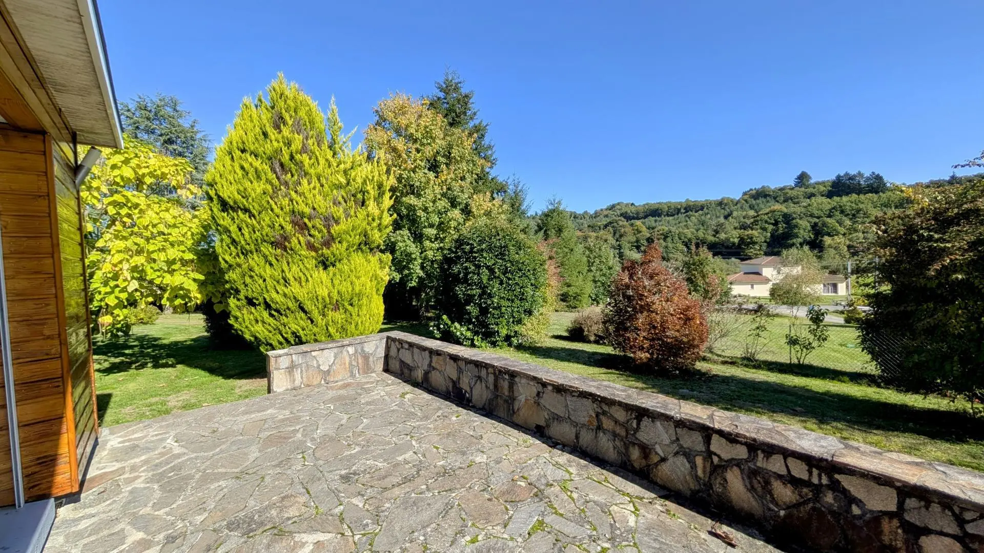 gite de la Maison du cèdre à Bonnac La Cote en Haute-Vienne_14