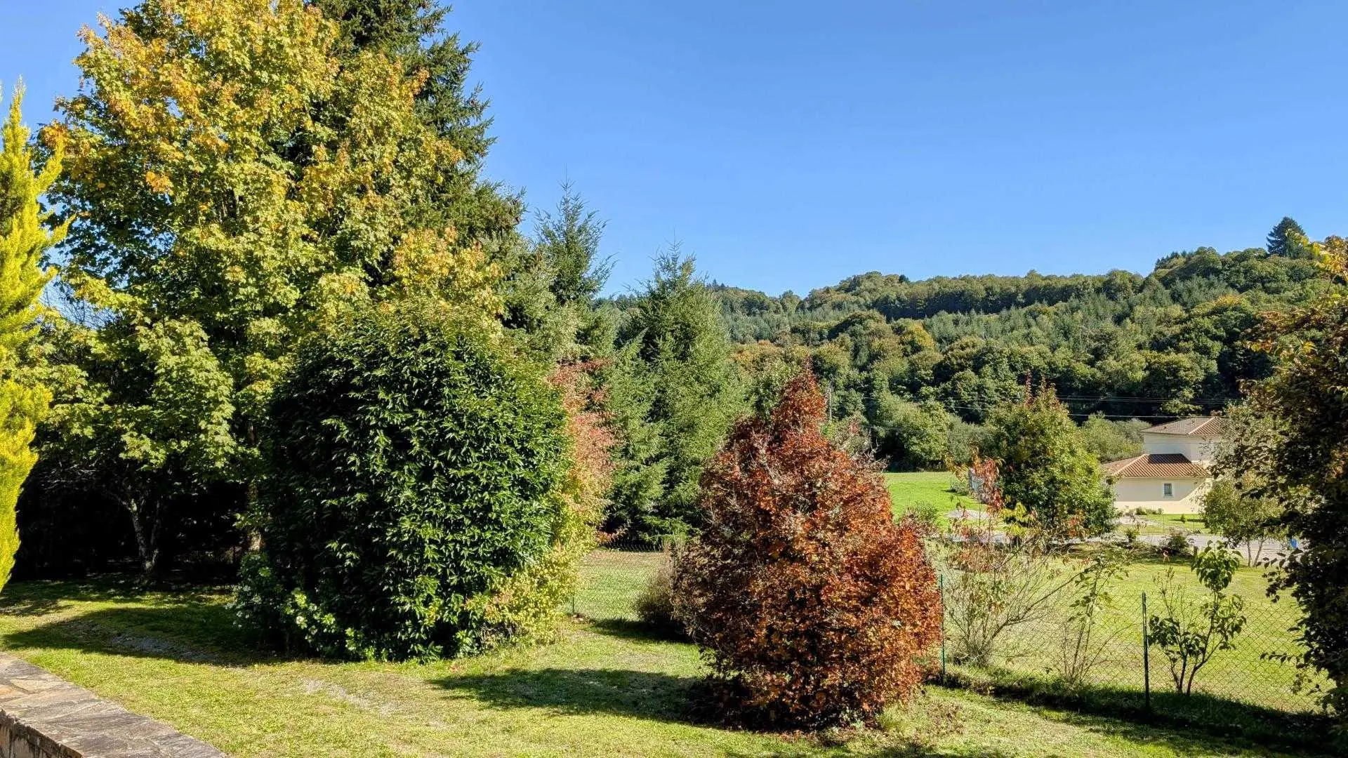 gite de la Maison du cèdre à Bonnac La Cote en Haute-Vienne_16