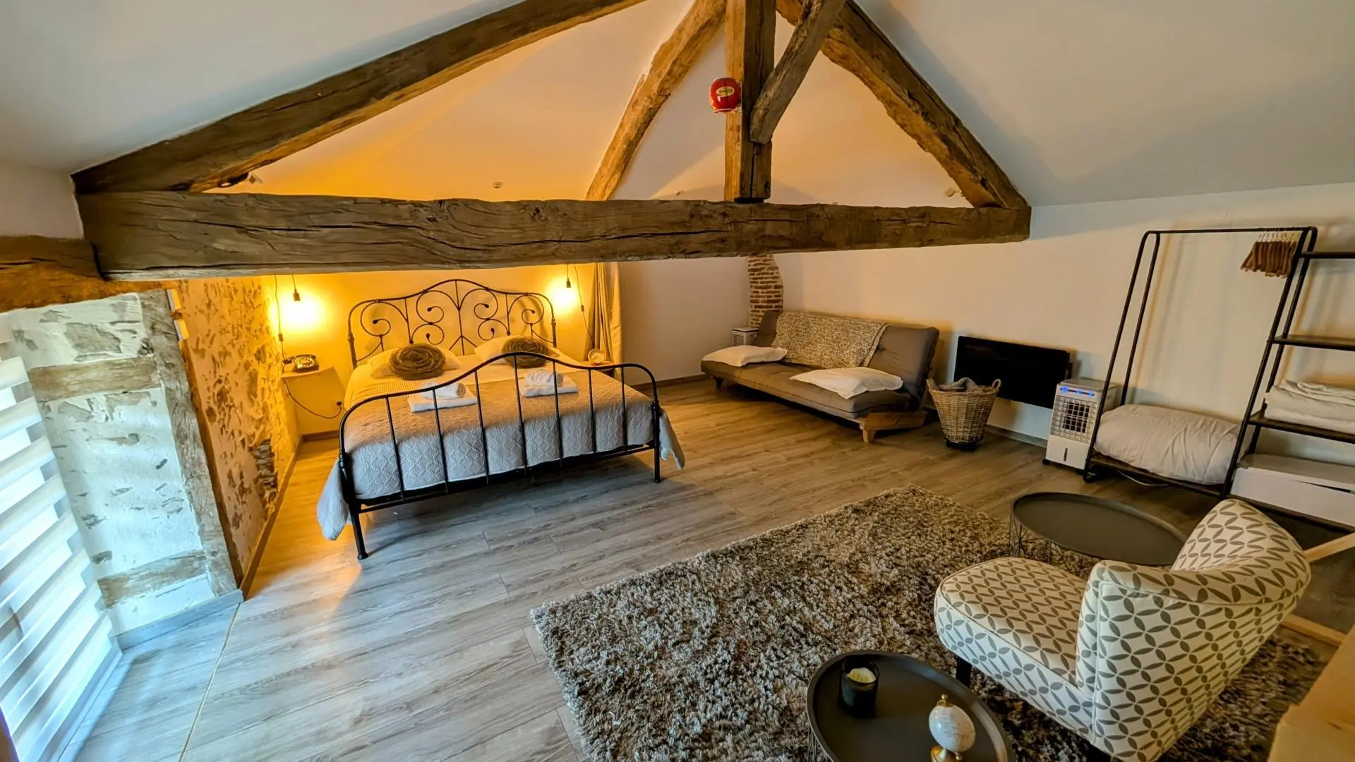 Gîte Les Eglantiers commune de Jourgnac en Haute-Vienne (Limousin) - chambre 1er petite maison_31