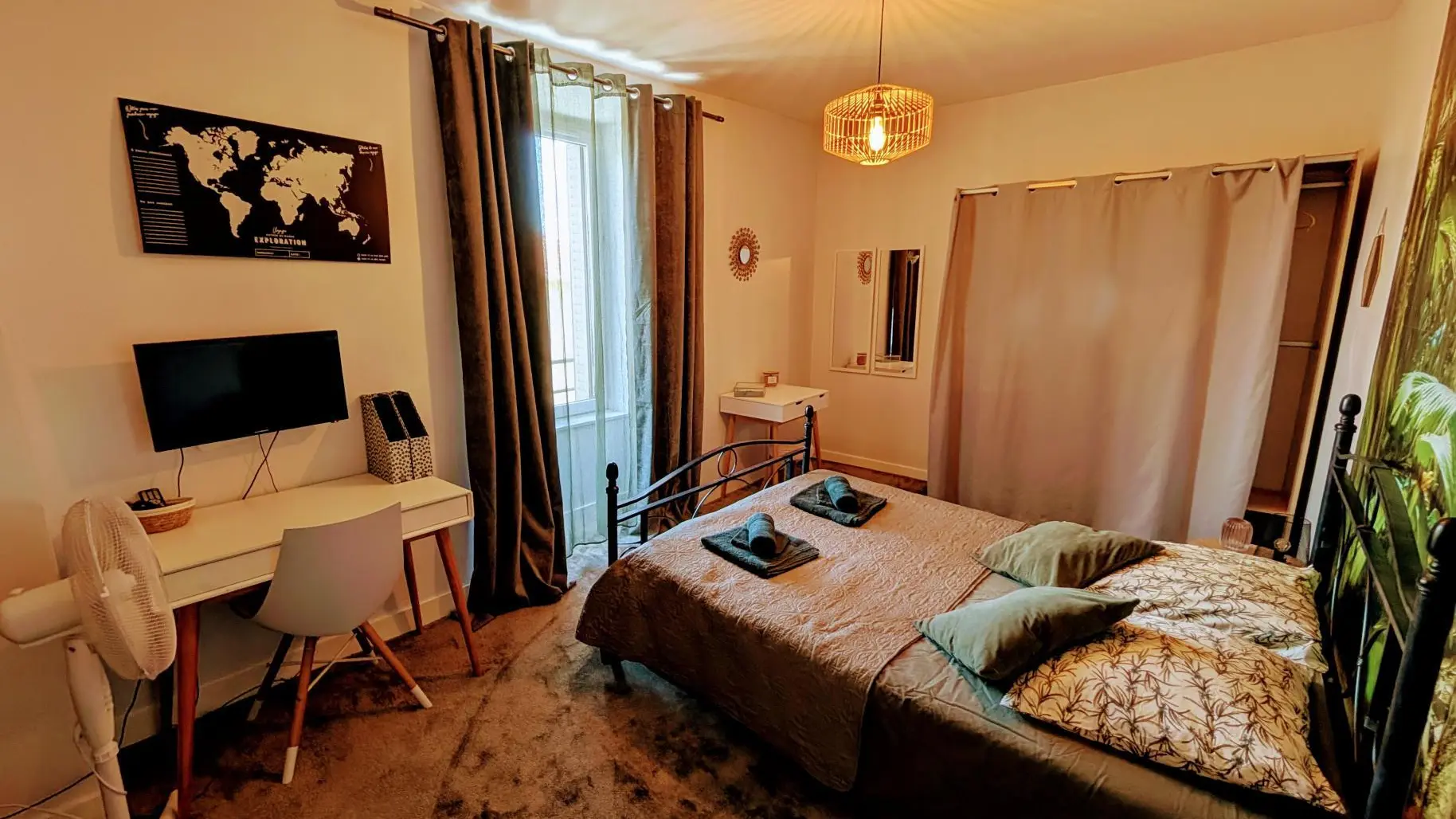 Gîte Les Eglantiers commune de Jourgnac en Haute-Vienne (Limousin) - chambre 1er_16