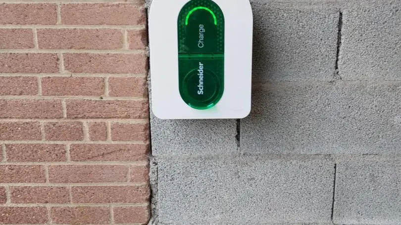 Borne de récharge électrique  - Le rucher de Saint Florent à Limoges en Haute-Vienne (Nouvelle Aquitaine)_43