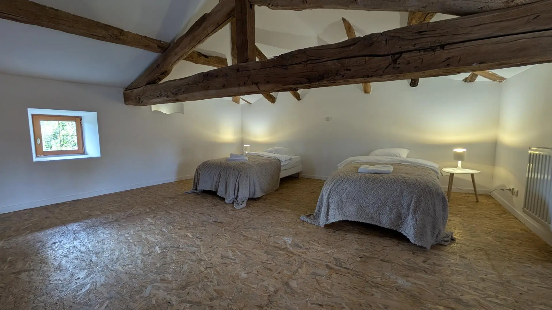 Gite La maison des Hortensias à Saint Gence en Haute-Vienne - en comble chambre pour 2 personnes_11