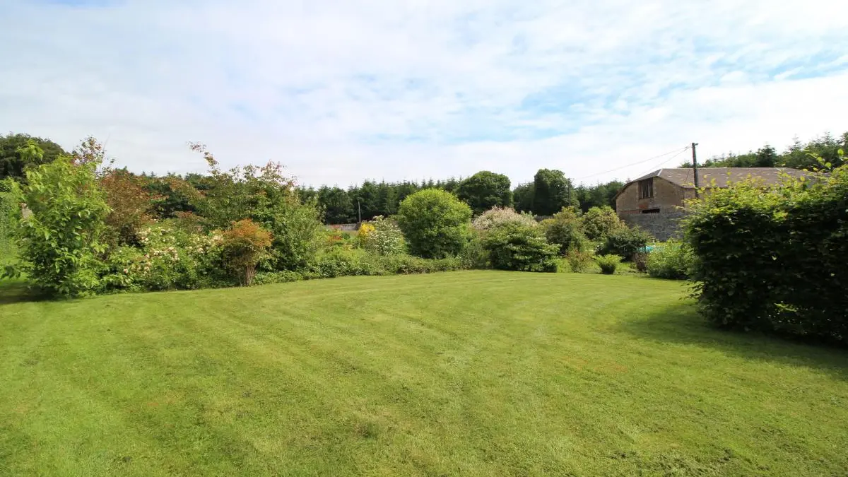 Gite Le jardin à Saint Priest Taurion en Haute-Vienne (Nouvelle Aquitaine)_9