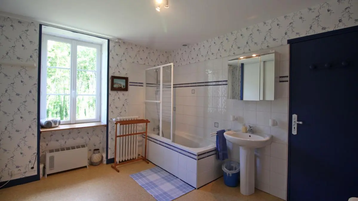 Chambre d'hôtes de la Ferme de la Roche à Bonnac la Côte en Haute-Vienne (Limousin)- Suite familiale Vert Limousin_16