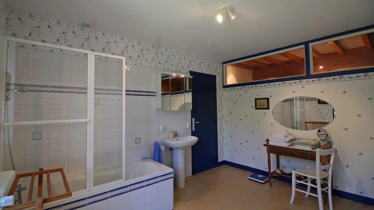 Chambre d'hôtes de la Ferme de la Roche à Bonnac la Côte en Haute-Vienne (Limousin)- Suite familiale Vert Limousin_15