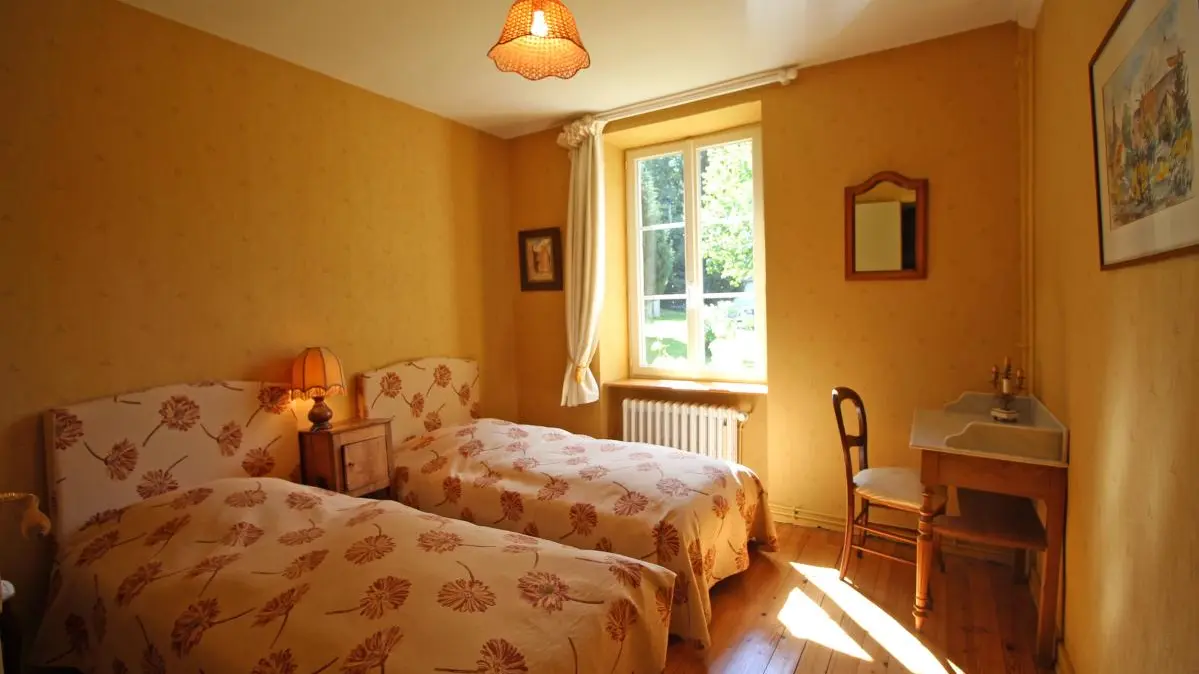 Chambre d'hôtes de la Ferme de la Roche à Bonnac la Côte en Haute-Vienne (Limousin)- Suite familiale Vert Limousin_12