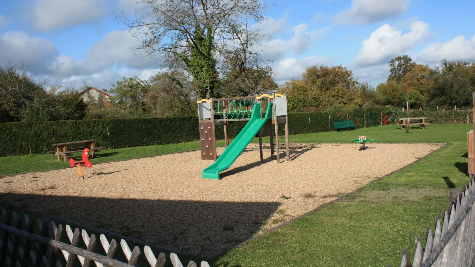 Terrain de jeu communal à proximité du gîte (150m)_46