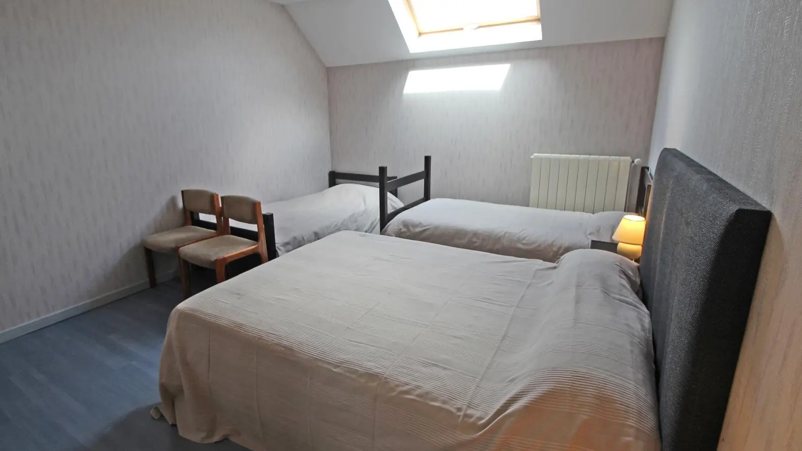 Le gîte de Champblanc à Arnac la Poste en Haute-Vienne (Limousin) - chambre 4 pers_16