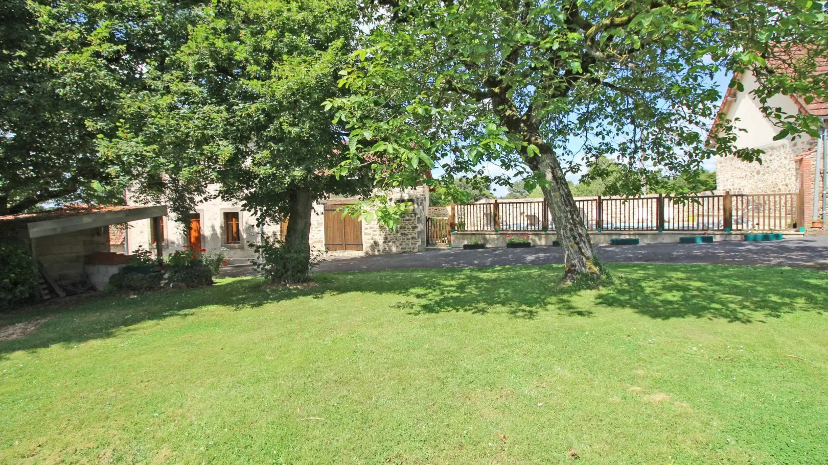 Gite du Monteil à Arnac la Poste en Haute-Vienne (Nouvelle Aquitaine)_28