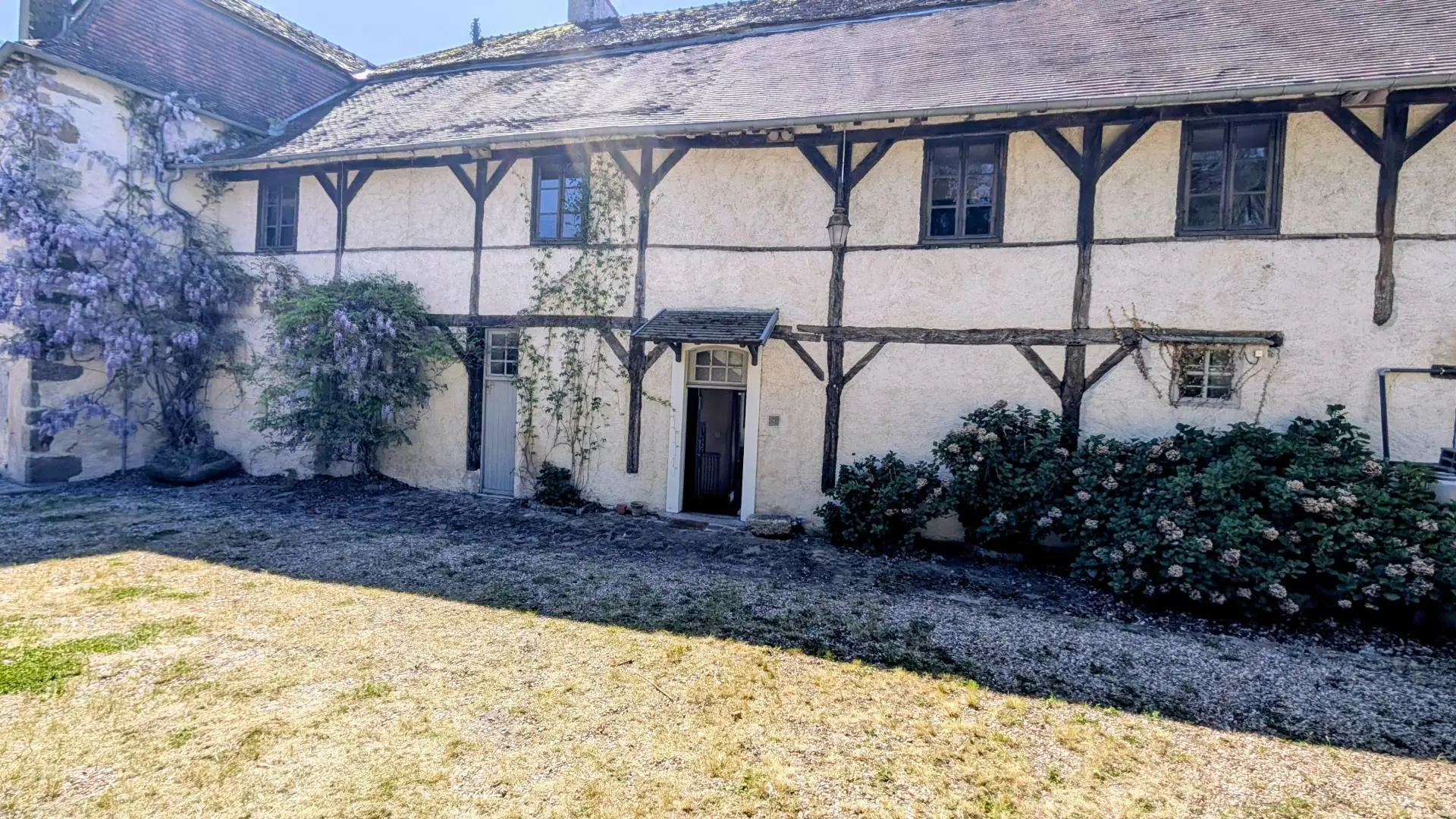 Gite Le Bourg à Lussac-les-Eglises en Haute-Vienne (Limousin en Nouvelle Aquitaine) - arrière gîte_27