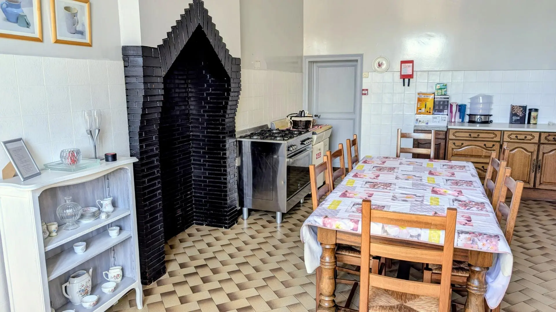 Gite Le Bourg à Lussac-les-Eglises en Haute-Vienne (Limousin en Nouvelle Aquitaine) - la cuisine_8
