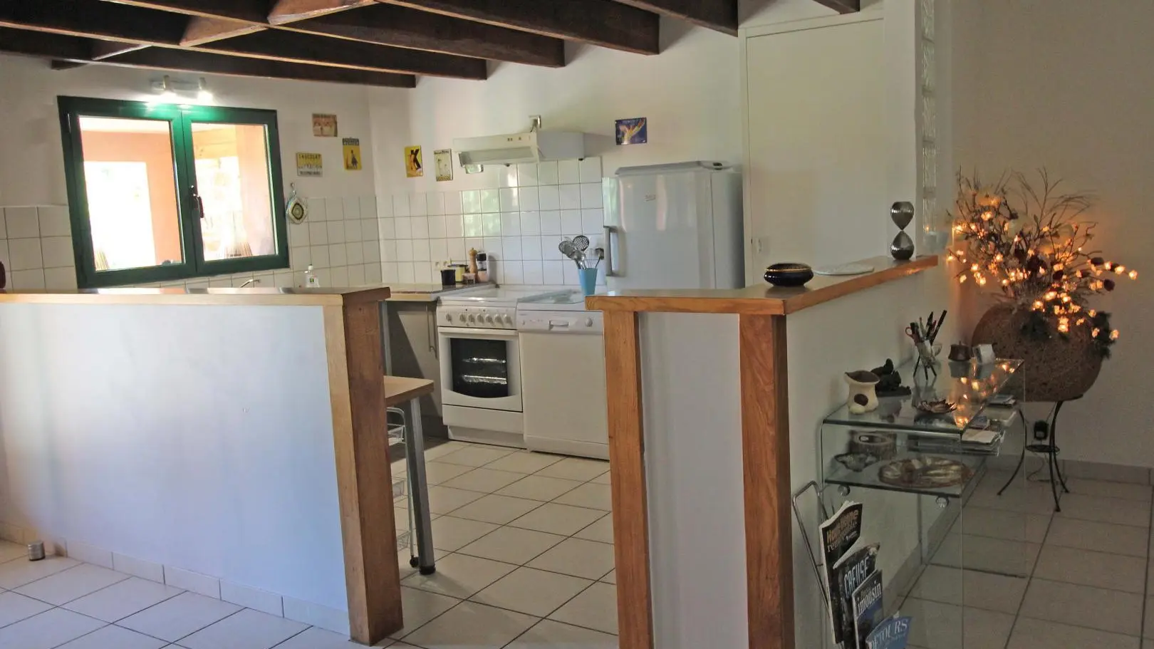 Gite de Montbrugnaud  à Mailhac sur Benaize en Haute-Vienne - cuisine ouverte_10