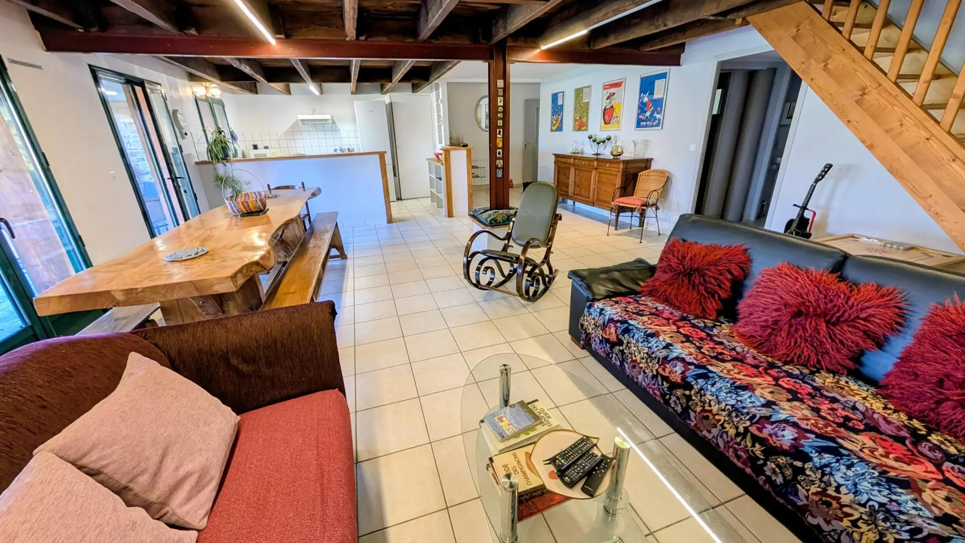 Gite de Montbrugnaud  à Mailhac sur Benaize en Haute-Vienne - sejour salon_9