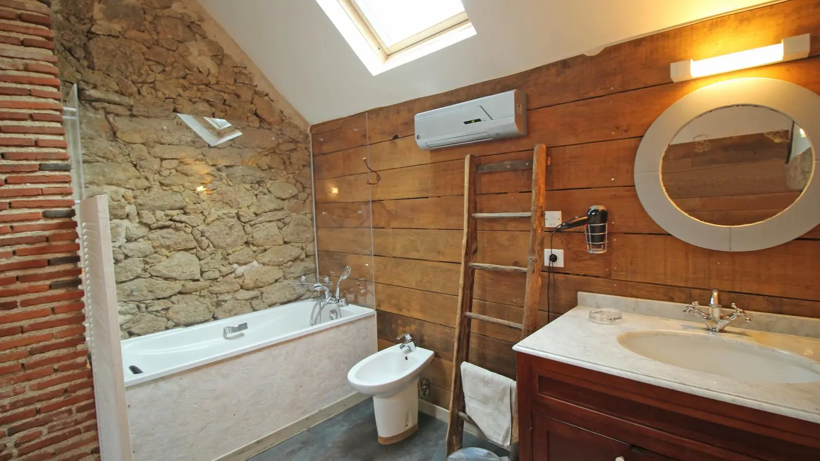 Gîte les cheyroux à St Léger-Magnazeix en Haute-Vienne (Limousin en Nouvelle Aquitaine)- chambre 4_28