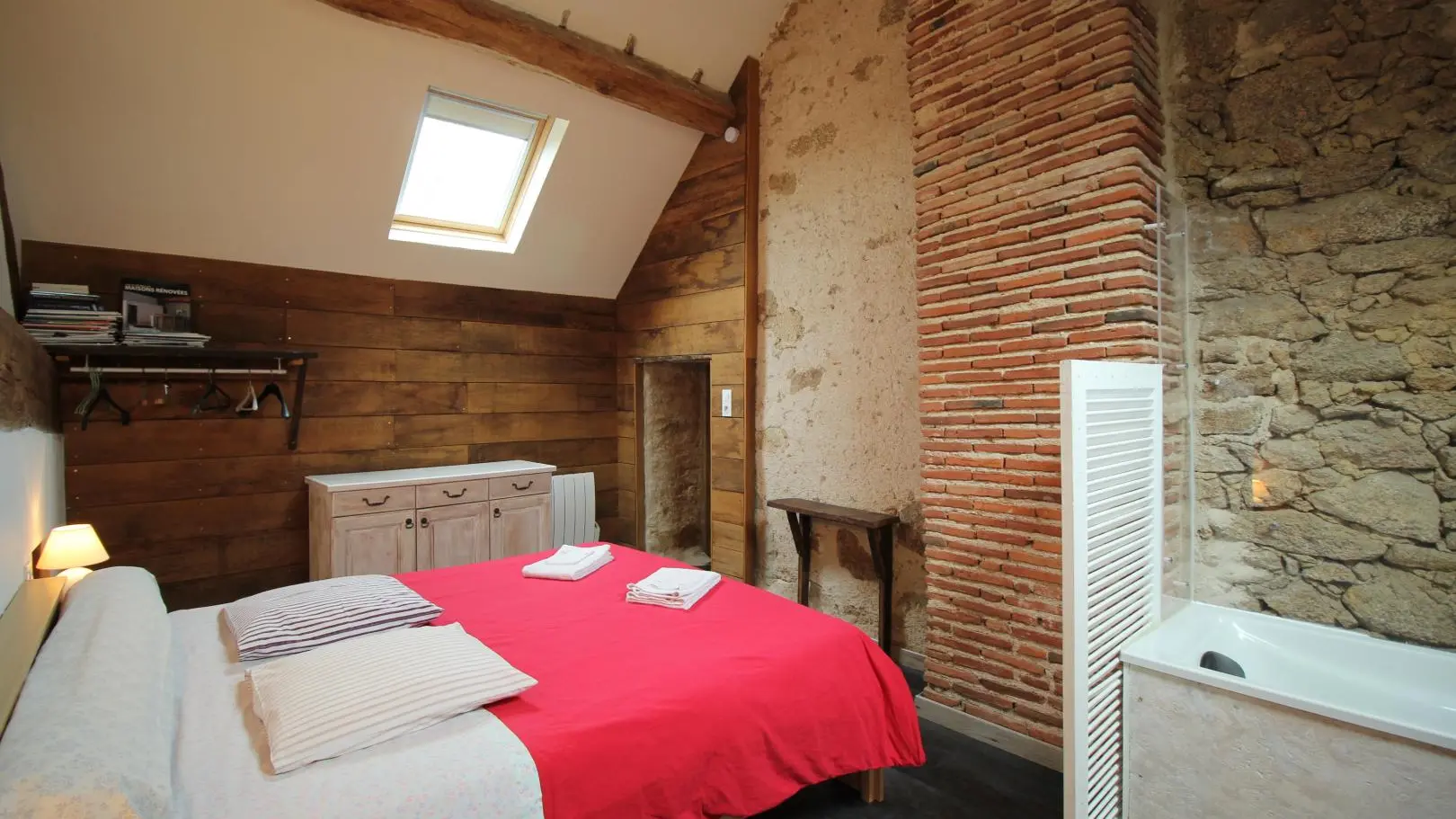 Gîte les cheyroux à St Léger-Magnazeix en Haute-Vienne (Limousin en Nouvelle Aquitaine)- chambre 4_27