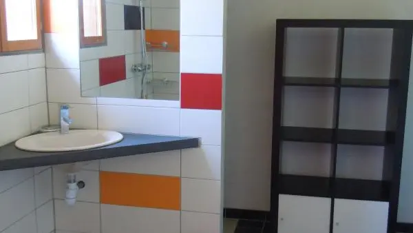 Gîte les cheyroux à St Léger-Magnazeix en Haute-Vienne (Limousin en Nouvelle Aquitaine) - salle d'eau rez de chaussée_22