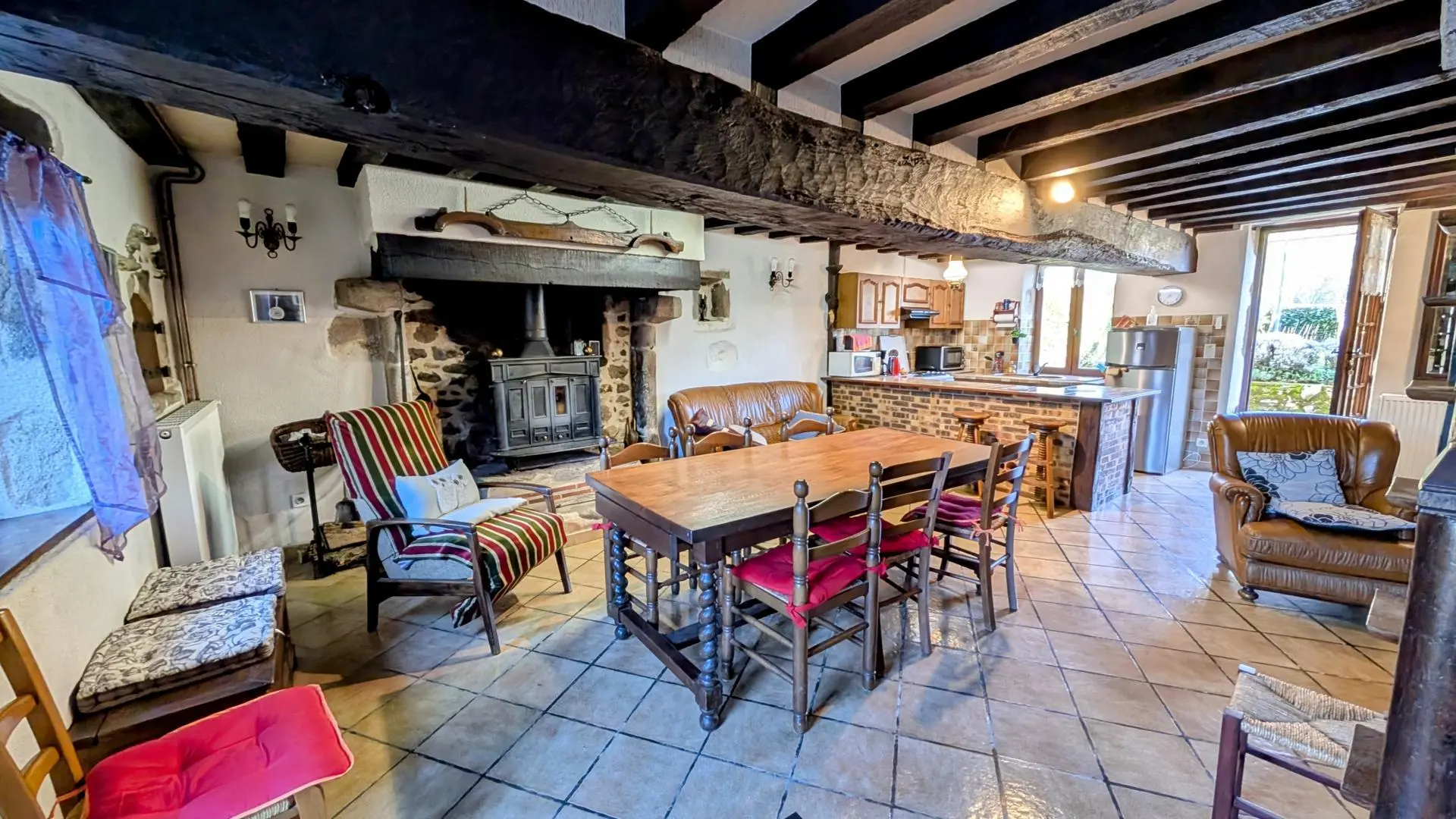 Gite Les Rebras à Saint Sulpice Les Feuilles en Haute-Vienne (Limousin en Nouvelle Aquitaine)_5