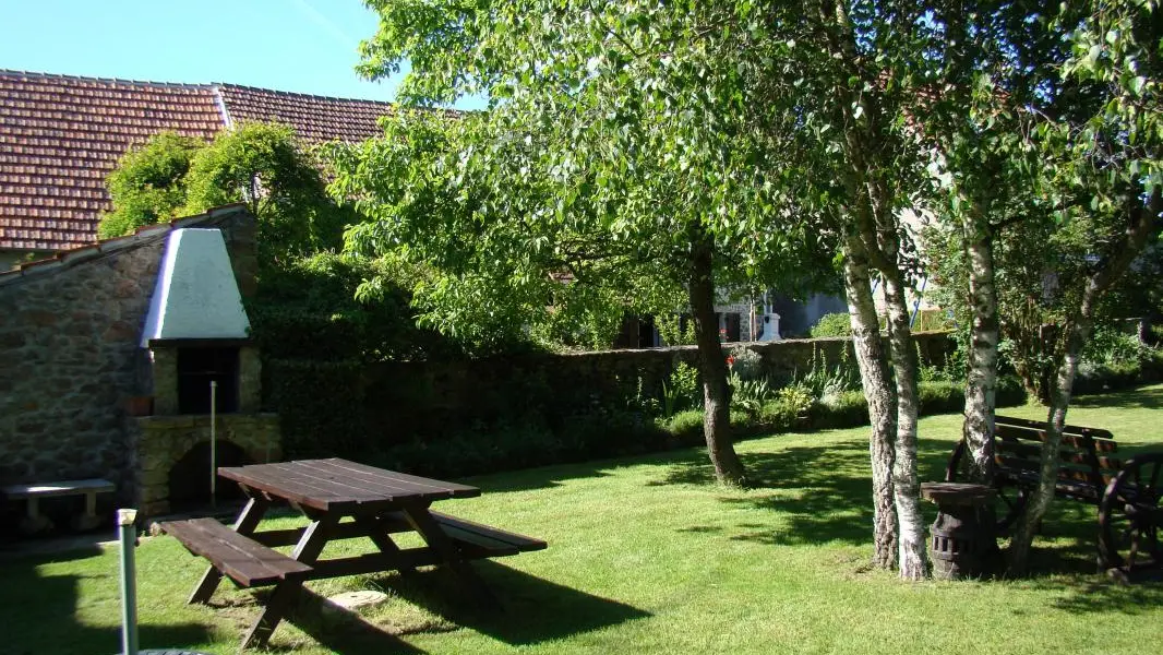 Gite Les Rebras à Saint Sulpice Les Feuilles en Haute-Vienne (Limousin en Nouvelle Aquitaine)_2