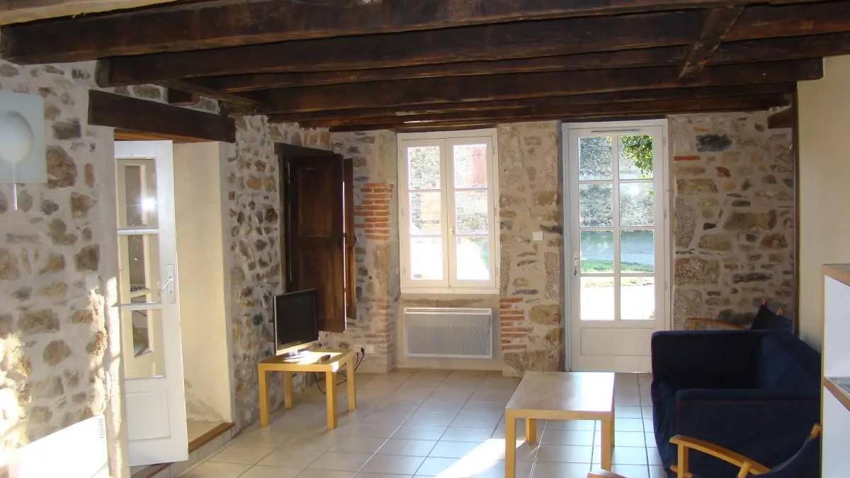 Gite La Maison De Clémence à Berneuil  en Haute-Vienne (Limousin) - salon_6