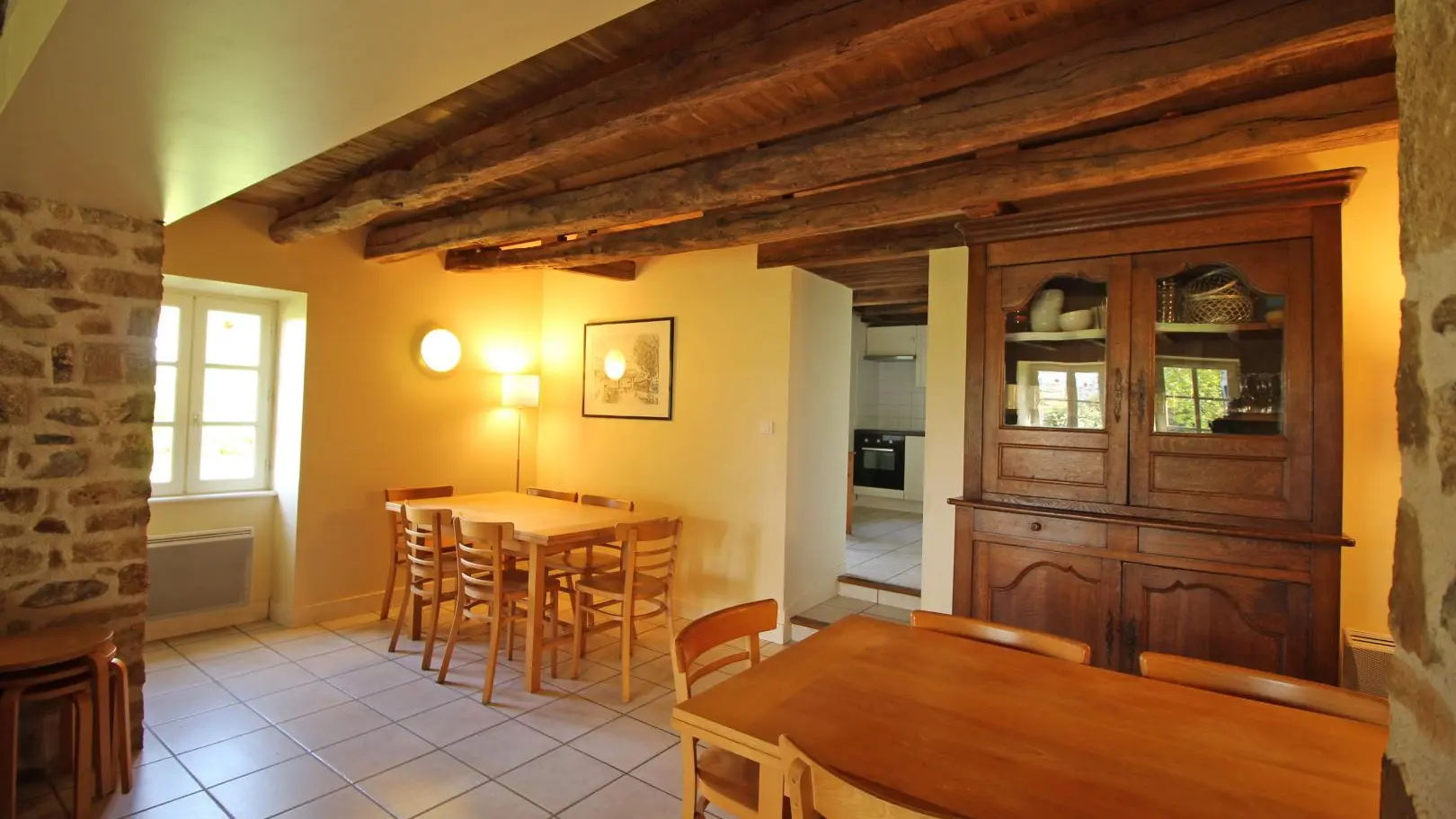 Gite La Maison De Clémence à Berneuil  en Haute-Vienne (Limousin) - coin repas_12