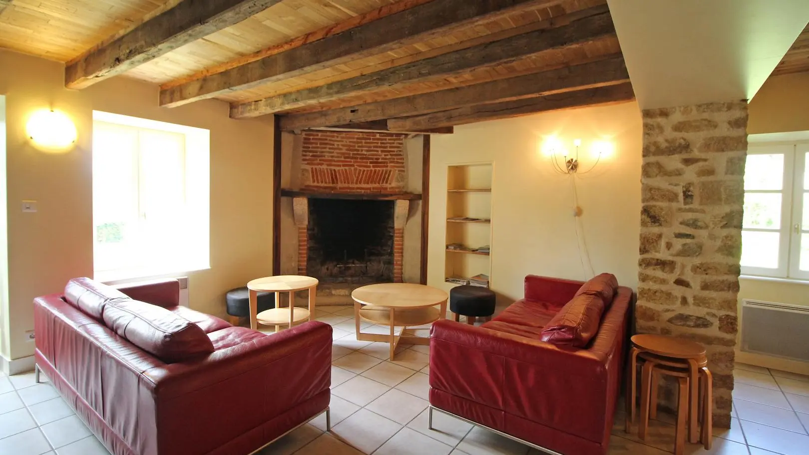 Gite La Maison De Clémence à Berneuil  en Haute-Vienne (Limousin) - salon_3