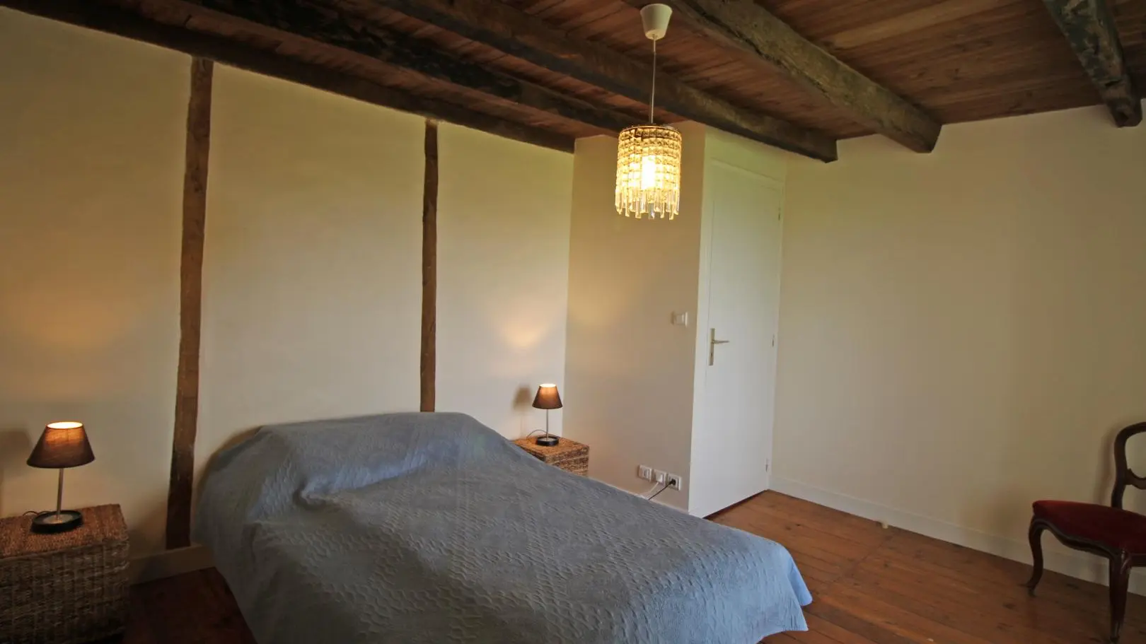 Gite La Maison Du Vinaigrier à Berneuil  en Haute-Vienne (Limousin)- chambre 2_15