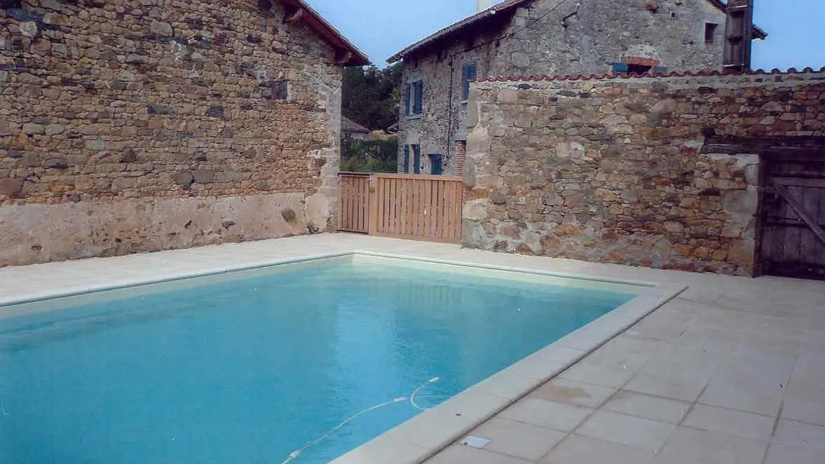 Gite La Maison Du Vinaigrier à Berneuil  en Haute-Vienne (Limousin)_2