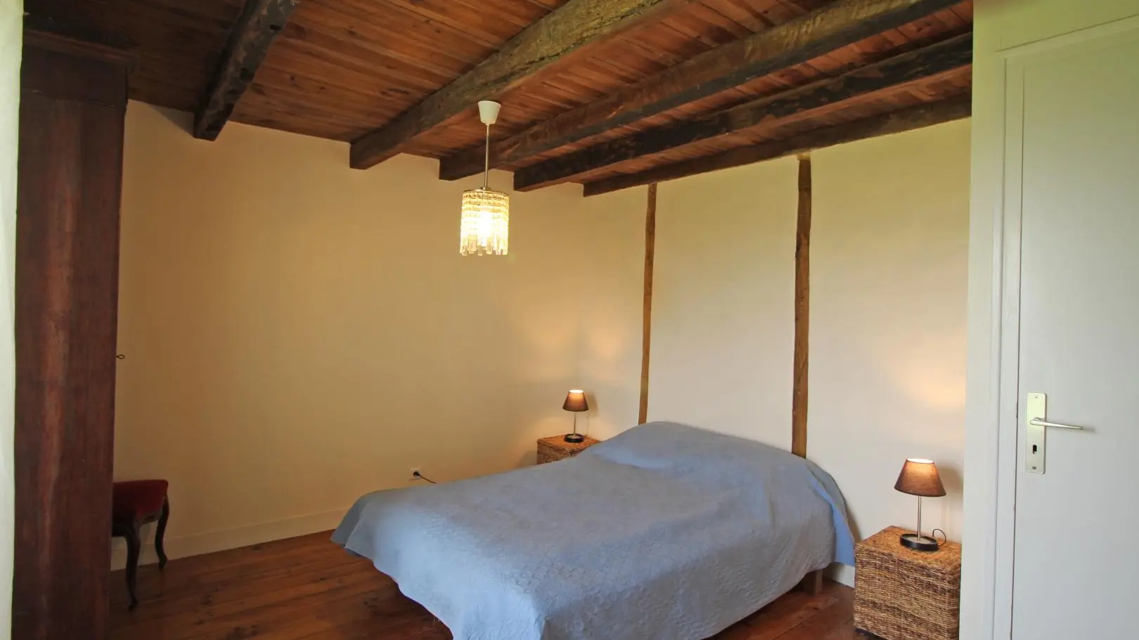 Gite La Maison Du Vinaigrier à Berneuil  en Haute-Vienne (Limousin)- chambre 2_10