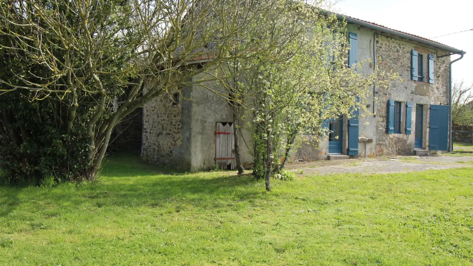 Gite La Maison Du Vinaigrier à Berneuil  en Haute-Vienne (Limousin)_20