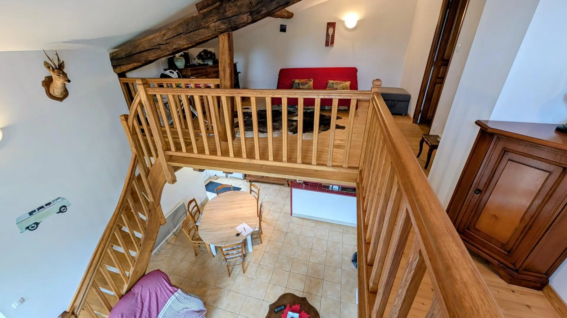 Gîte chez Mamie Couture à Val d'Issoire en Haute-Vienne - accès étage et mezzanine_11