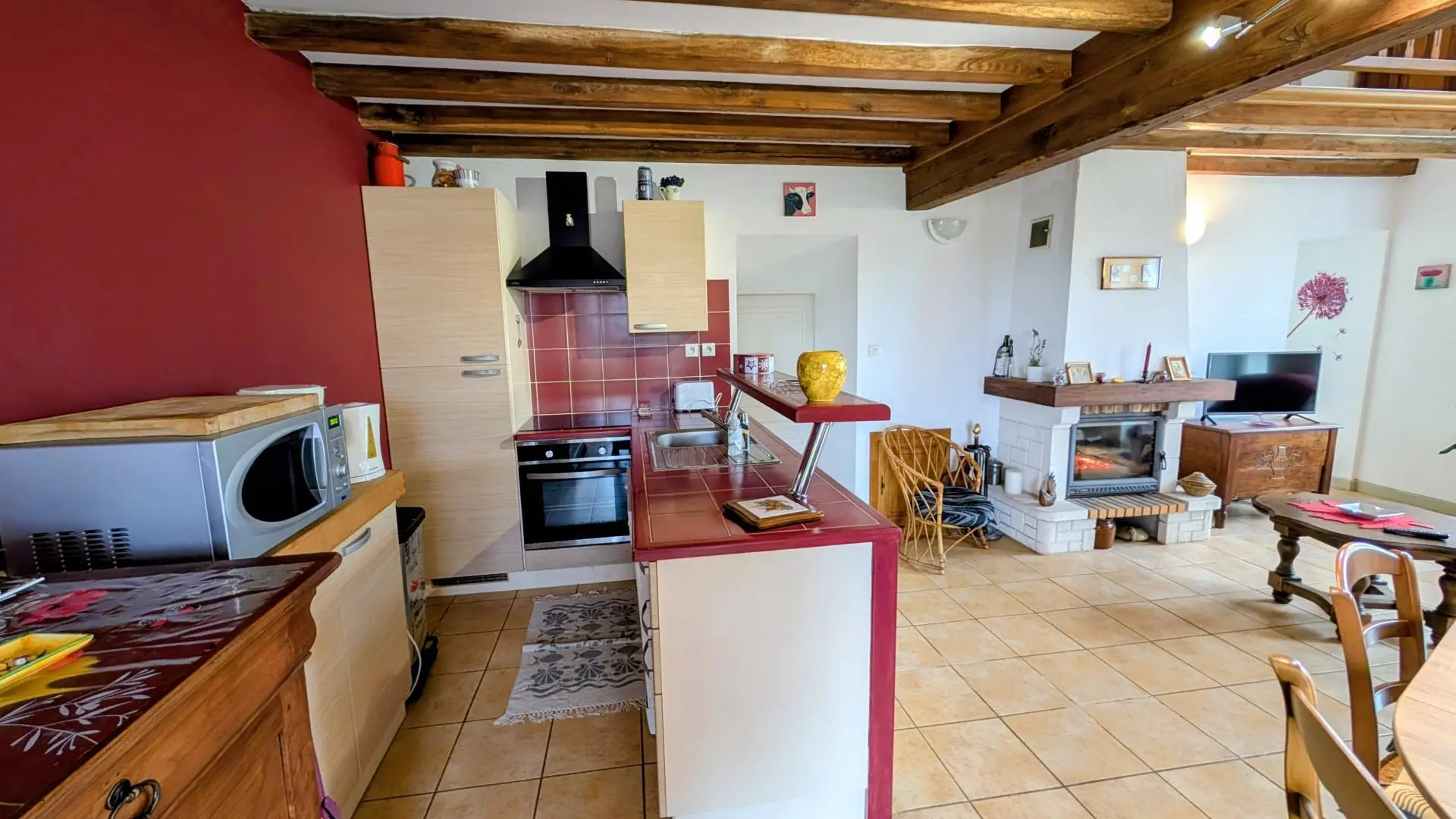 Gîte chez Mamie Couture à Val d'Issoire en Haute-Vienne - cuisine ouverte_5