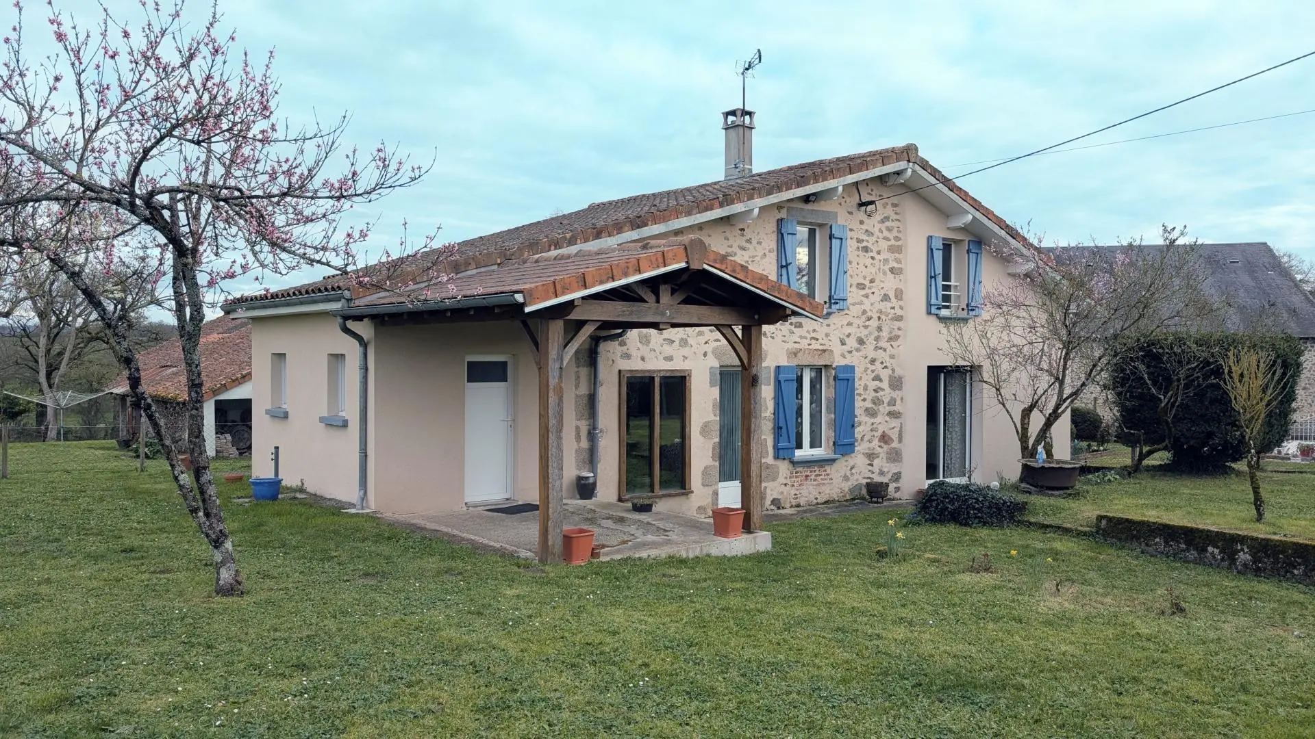 Gîte Chez Mamie Couture, commune de Val d'Issoire en Haute-Vienne_1