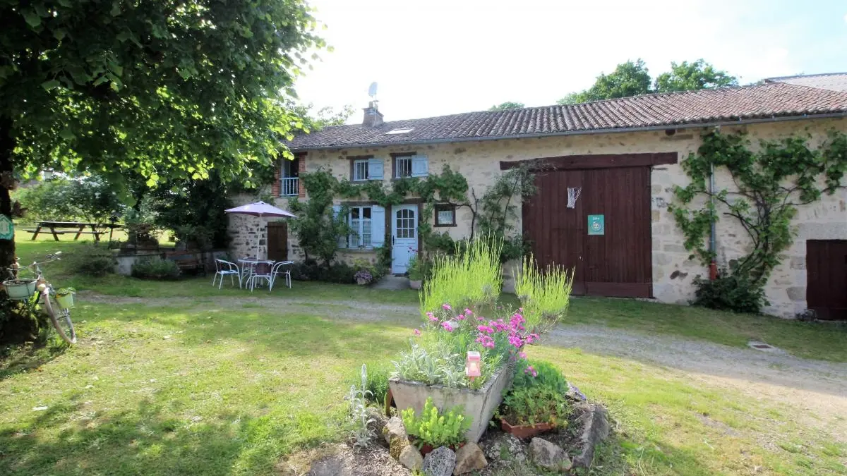 GitePuy Bouraud à Vaulry en Haute-Vienne (Limousin)_23