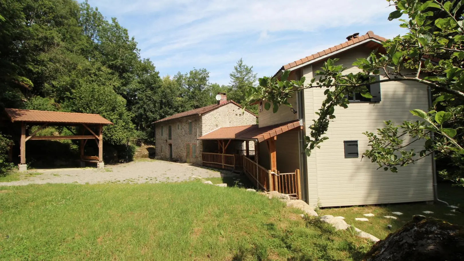 Gîte 3 ânes et un moulin à Bessines sur Gartempe en Haute-Vienne (Nouvelle Aquitaine) - coin détente_42