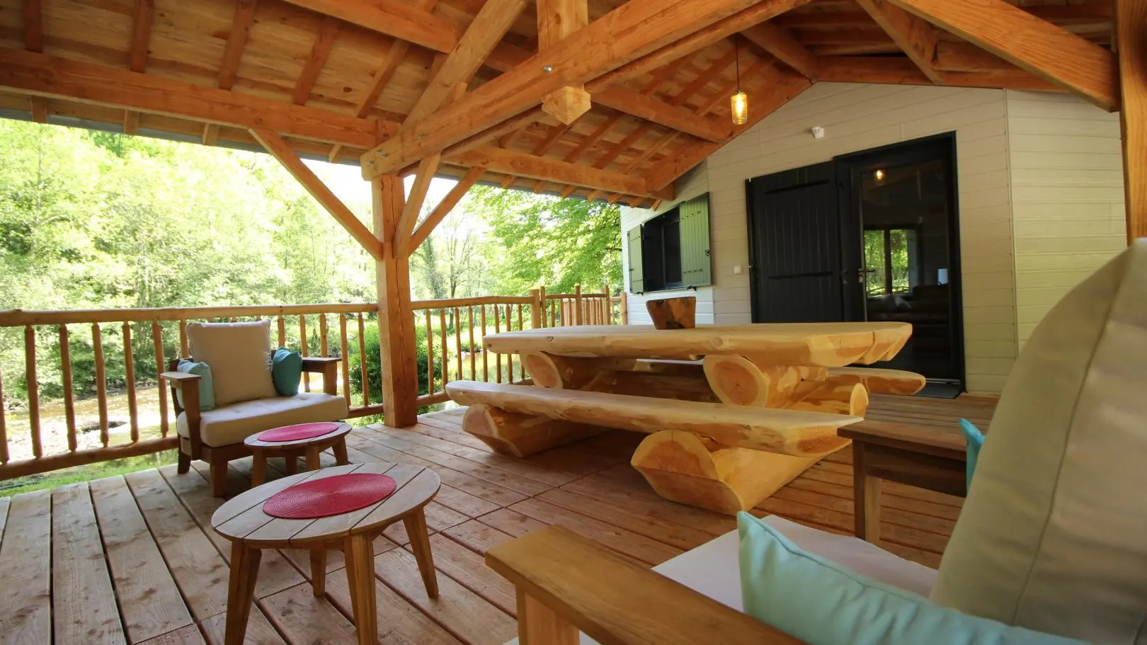 Gîte 3 ânes et un moulin à Bessines sur Gartempe en Haute-Vienne (Nouvelle Aquitaine) - terrasse_2