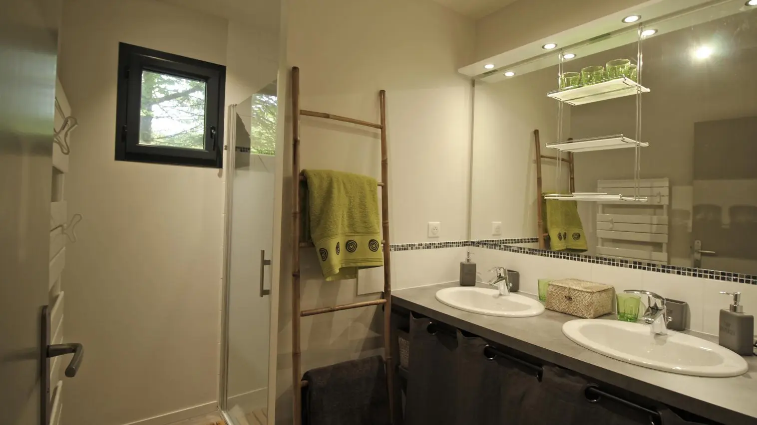 Gîte 3 ânes et un moulin à Bessines sur Gartempe en Haute-Vienne (Nouvelle Aquitaine) - salle d'eau_29